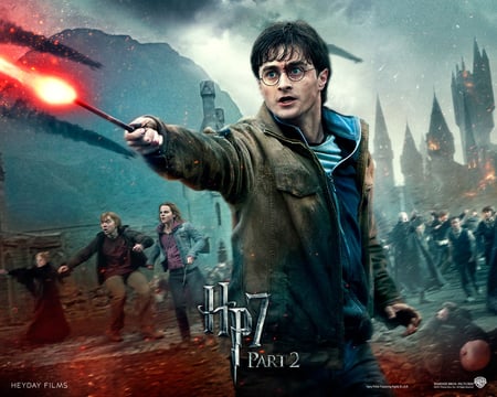 Harry Potter And The Deathly Hallows: Part 2 - harry potter, harry potter and the deathly hallows, daniel radcliff, hogwarts, hallows