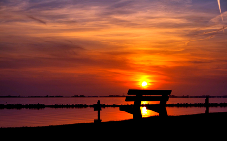 Lovely Sunset - beauty, sky, sun, peaceful, water, colorful, sunset, bench, amazing, view, pretty, reflection, clouds, romance, lake, sunlight, lovely, nature, romantic, beautiful, splendor, colors