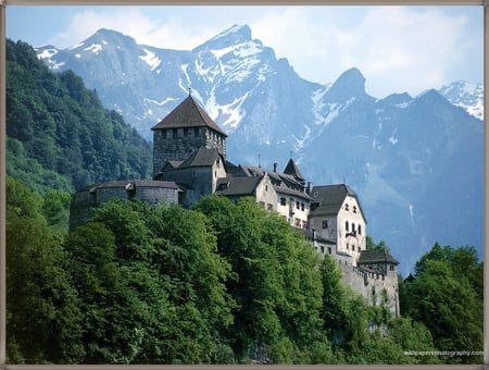 VADUZ CASTLE LIECHTENSTEIN - vaduz, architecture, monument, castle