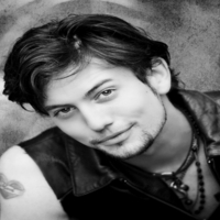 Jackson Rathbone   aka Jasper Hail 