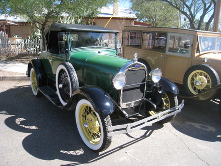 Antiques at Tombstone - antique cars, az, tombstone, antiques