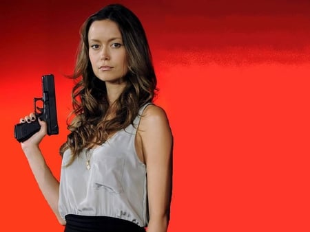 Summer Glau - summer, model, pistol, beautiful, summer glau, actress, glau, gun