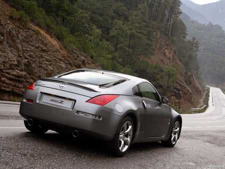 nissan 350z - road, z, 350, nissan