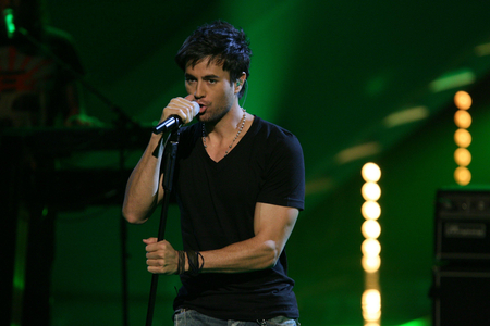 Enrique Iglesias - males, enrique iglesias, wallpaper, singer, musicians, photos