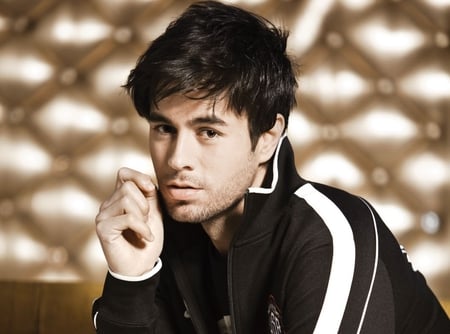 ♥♥♥♥Enrique Iglesias♥♥♥♥ - photos, males, enrique iglesias, musicians, singer, wallpaper