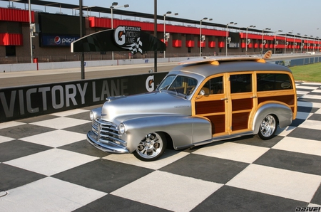 This Woodie Delivers the Goods in Style - silver, classic, gm, wood