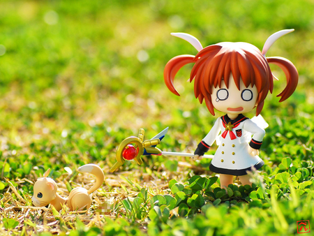 Chibi Nanoha Takamachi & Yuuno - figures, funny, staff, other, yuuno, nanoha takamachi, ferret, animal, anime, uniform, raising heart, grass, cute