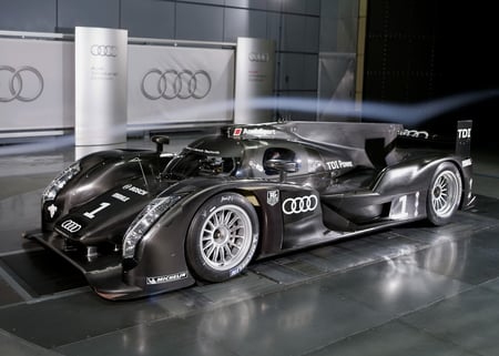 Audi R18 Le mans race car - picture, car, 2011, audi, 11, 27