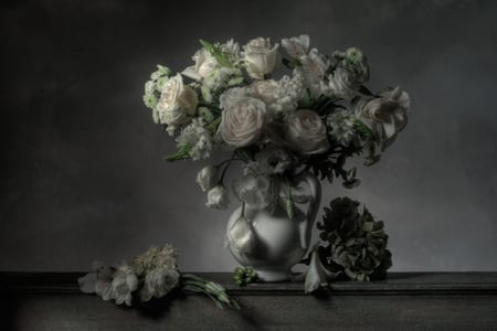 Beautiful still life - vase, roses, beautiful, white roses, beauty, still life, bouquet, harmony, flowers, wonderful