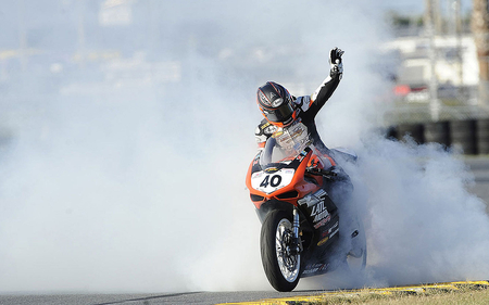 Daytona Burn Out - burn, motorcycle, out, tyre, smoke