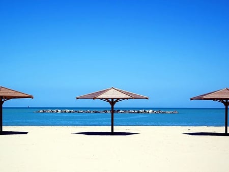 Umbrella-on-Beach - on-beach, umbrella, picture, cool