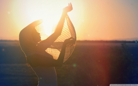 catch the sun - catch, female, girl, sun, model, babe