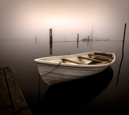 Morning fog - boats, water, fog, lake, morning, personal boat