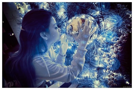 Iced-Crystal-Christmas-Dream - christmas, fantasy, blue, girl, 3d, crystal