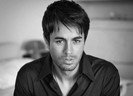 Enrique Iglesias - males, enrique iglesias, wallpaper, singer, musicians, photos