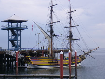 Lady Washington - square rigger, deck hand, sailing vessel, working sailer, tall ship