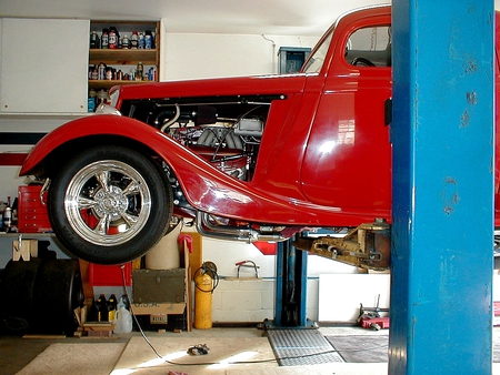 In The Workshop For TATTOO_RED - 1934, saloon, ford, red