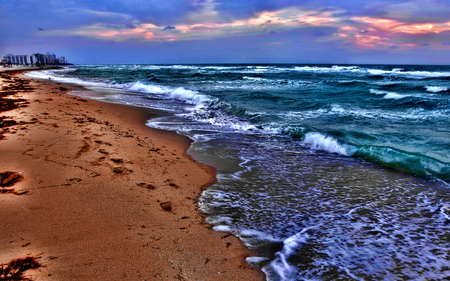 Ocean Waves - amazing, beach, splendor, sunrise, sand, view, ocean waves, paradise, sky, clouds, beautiful, sea, beauty, colors, lovely, ocean, colorful, nature, waves, footprints, peaceful