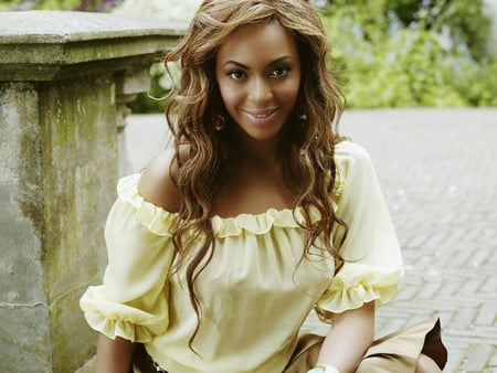 Beyonce - beyonce, beyonce knowles, people, dancer, dress, singer, entertainment, celebrity, music, songwriter