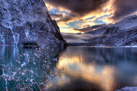 Landscape-HDR - pretty, scenery, blue, amazing, landscape, snow, great, sunrise, reflection, mountain, riverbank, view, hdr, lake, nice, sky, trees, winter, water, beautiful, pond, photography, beauty, colors, lovely, cool, tree, river, nature, sunset, season