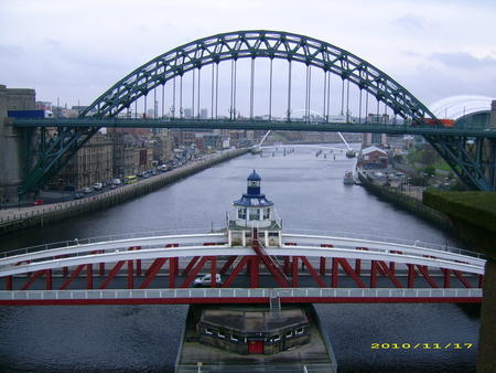 Newcastle Swing Bridge, Tyne Bridge, UK.. - river, tyne, bridges, of