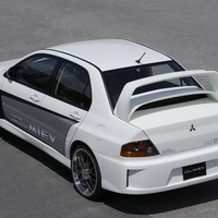 Mitsubishi Lancer Evolution IX Miev