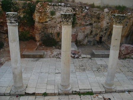 Columns in the ancient Cardo, Jerusalem - Columns, Jerusalem old city, jerusalem cardo maccabee period, Ancient Judea