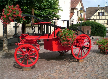 Flowers on Red Carriage - carriage, flowers, picture, beautiful, red