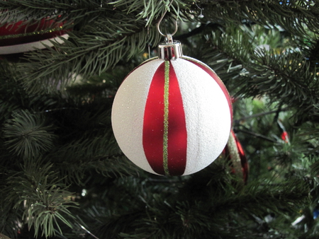 Christmas ornament 3 - white, red, gold, ornament, christmas, green