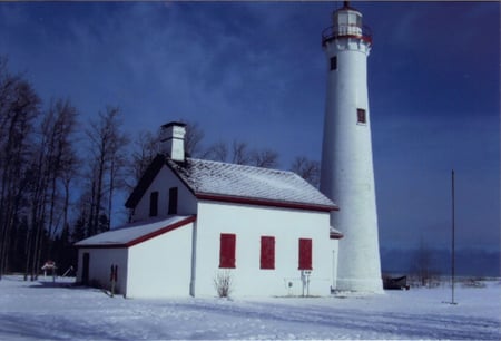 STURGEON POINT LIGHTHOUSE - beach, historical, museum, scenery