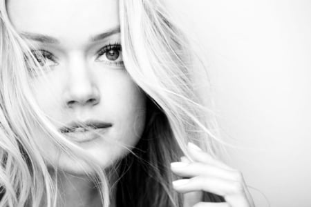 Lindsay Ellingson - lindsay ellingson, people, victoria secret angel, beautiful, models, black and white, celebrity