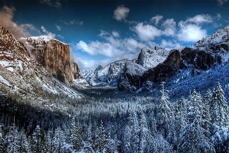 Yosemite Tunnel View - cold, landscape, beautiful, blue, winter, majestic, mountains