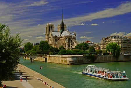 Building in Paris - picture, in paris, beautiful, building