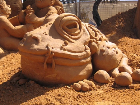 Sand Frog - shape, frog, sand, figure