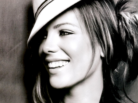 â™¥Beautiful Kate Beckinsaleâ™¥ - elegance, actresses, hat, photography, glamour, black and white, pure, purity, smile