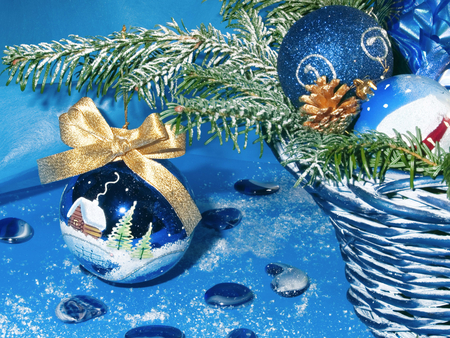 Christmas Tree,Ornaments, Globes,Gifts