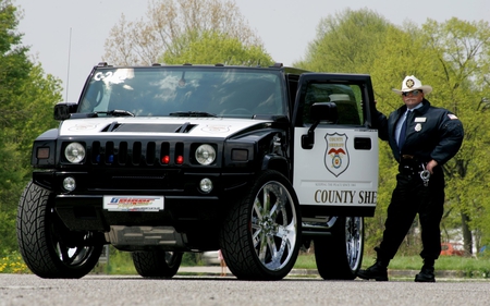 Hummer h2 police car