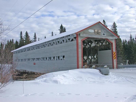 Des Defricheurs Covered Bridge,Ste Lucie de Beauregard - sky, bridge, covered, snow