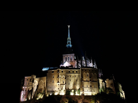 Mont-Saint-Michel - at night, mont-saint-michel, picture, beautiful