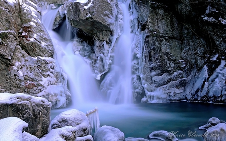 Bash Bish Falls - waterfalls, winter, snow, beauty, rocks, icy