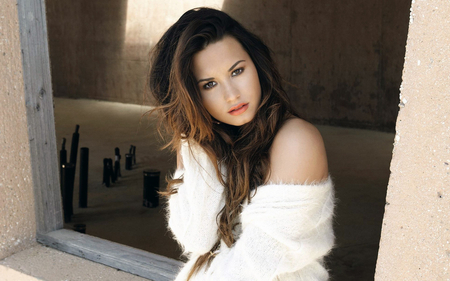 Demi Lovato - people, beautiful, singer, models, entertainment, celebrity, music, demi lovato, songwriter, actresses