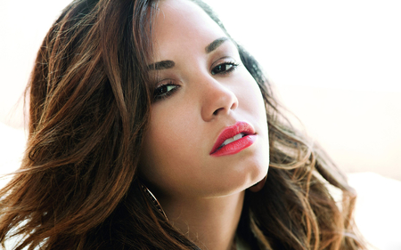 Demi Lovato - actresses, beautiful, models, songwriter, celebrity, people, singer, music, demi lovato, entertainment