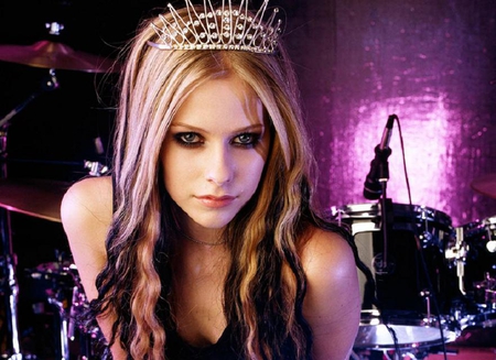 Avril Lavigne - pretty, beautiful, singer, beauty, celebrity, glam, famous, sexy, young