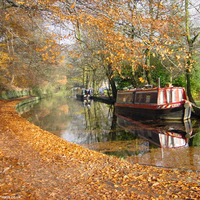 Wade Lock, Huddersfield Narrow Canal, Uppermill, in Autumn.