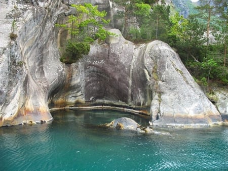 Scenic Lake - lake, trees, water, rocks