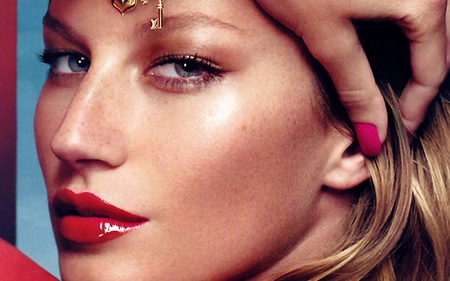 Gisele Bundchen - freckles, fashion, beauty, makeup, louis vuitton