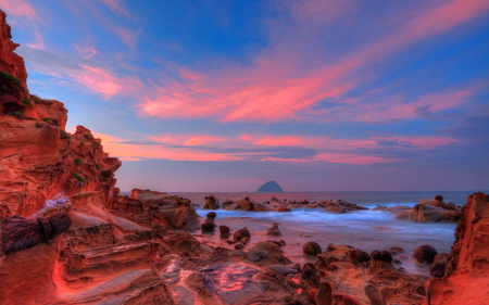 Sunrise - sky, ocean, pink sky, rocks, nature, pink, clouds, sunrise, sea