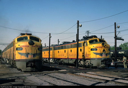 Union Pacific E9's - 961 925, union pacific, union pacific e9, e9s