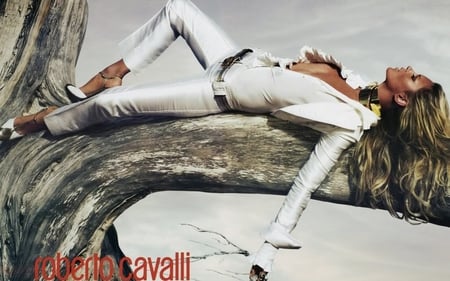 Kate Moss - fashion, robert cavalli, beauty, supermodel