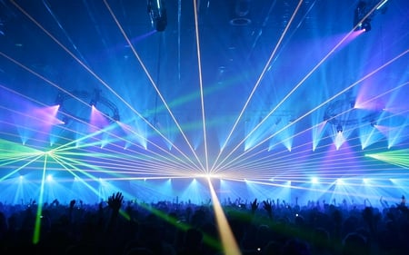 At Da Club - club, laser lights, trance, dancing, nightclub